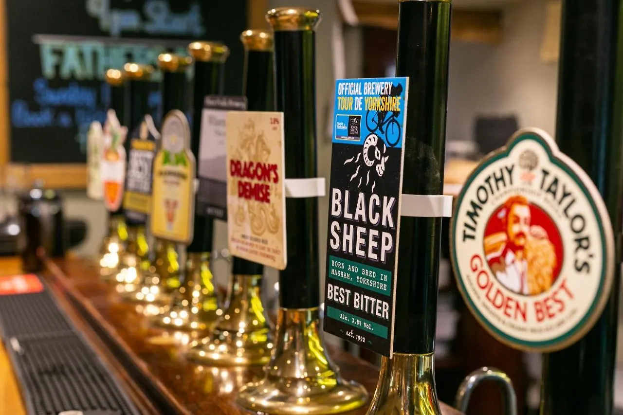 فندق The Marton Arms إنغيلتون بيت ريفي