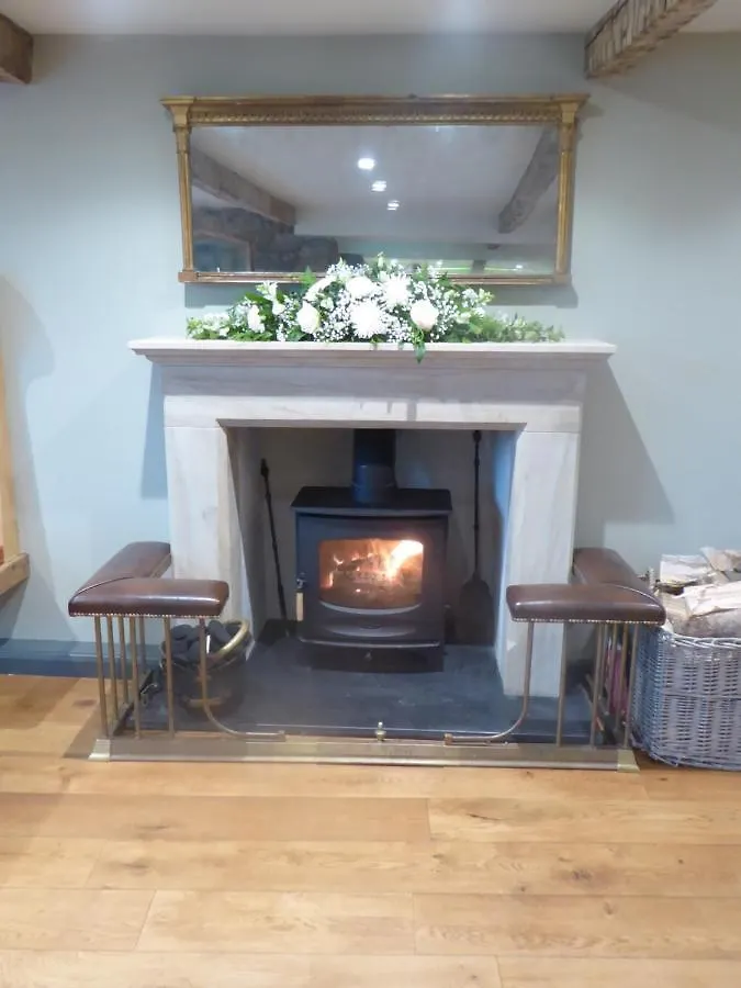 بيت ريفي فندق The Marton Arms إنغيلتون